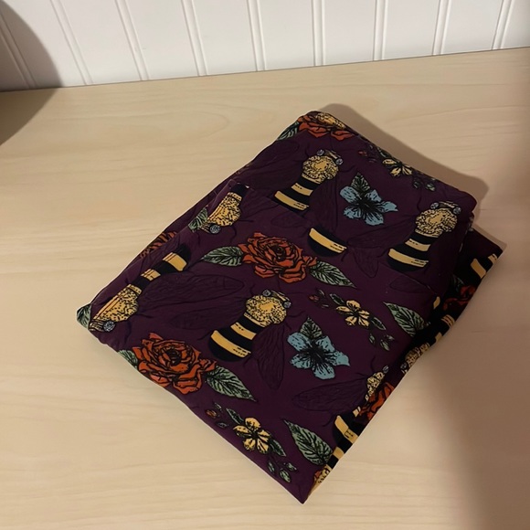 Bee LuLaRoe Leggings - Picture 1 of 1